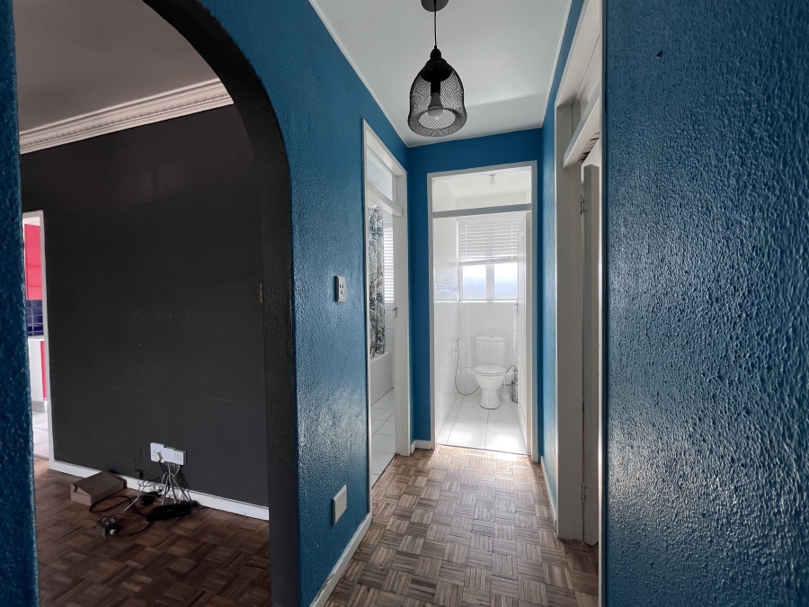 2 Bedroom Property for Sale in Claremont Village Western Cape